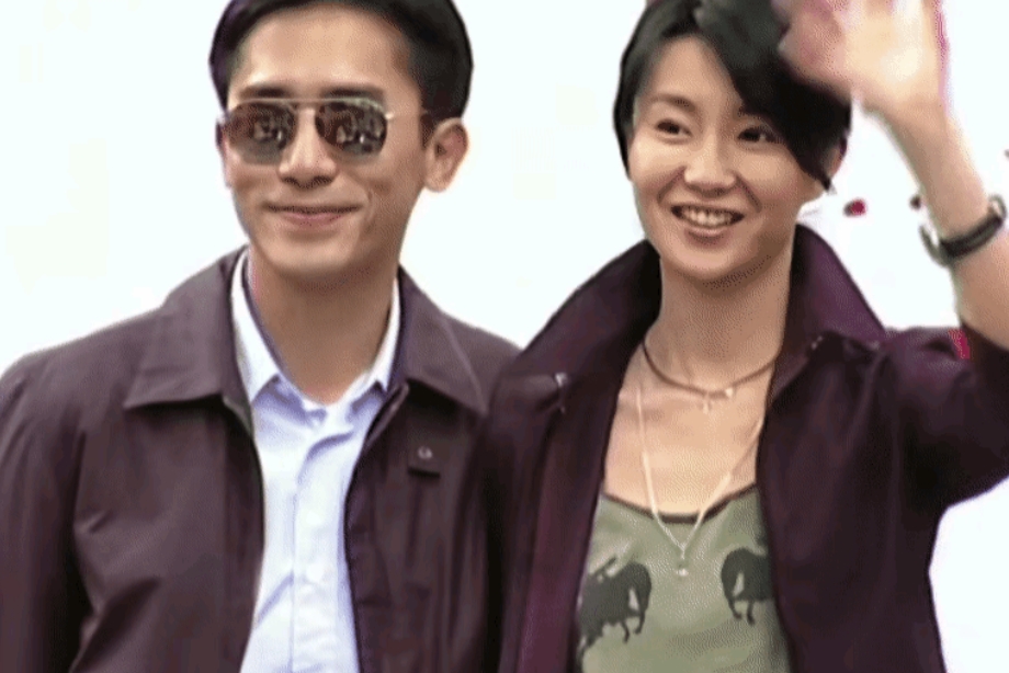 张曼玉太美啦！一点都不显老呢？优雅得体，美丽动人！

这么多年依然喜欢笑，而且笑