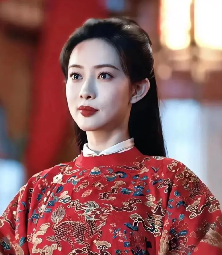 看了九重紫才知道，古代嫡庶分明，窦昭出嫁时才有十里红妆，祖母还给她吉安崔氏学堂清