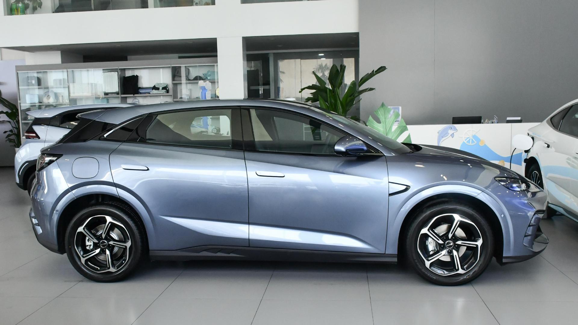 比亚迪中型两厢纯电动轿车海豹06GT，500公里续航，售价不到14万