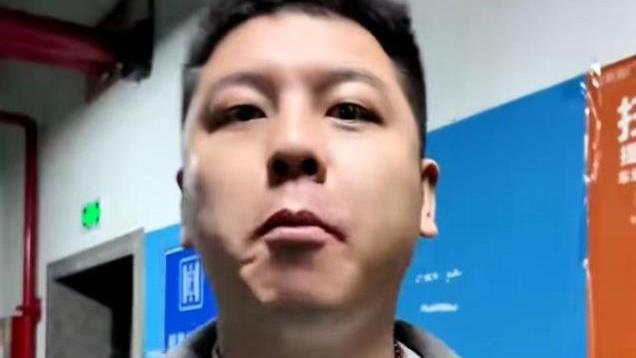 辛吉飞不理会松哥打假，继续直播进行卖货，松哥遇到硬茬了？