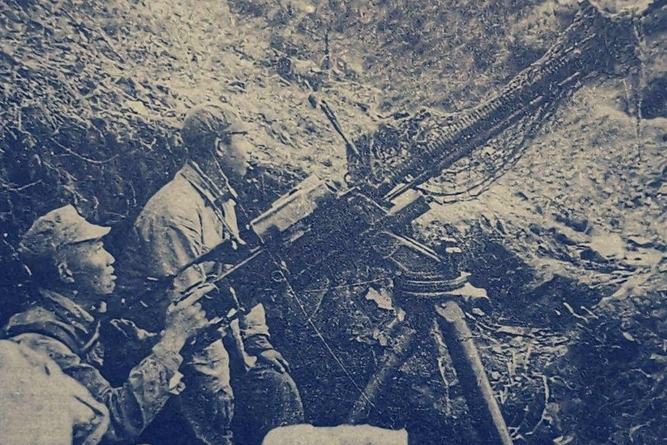 1955年，授衔仪式结束后，曾泽生流着泪说道：“感谢彭老总，是他让我赢得了中将的