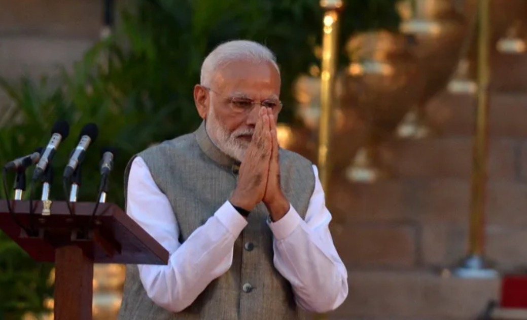 印度总理莫迪不为人知的十个冷知识
一、莫迪和妻子是家庭包办婚姻，结婚没多久便离家