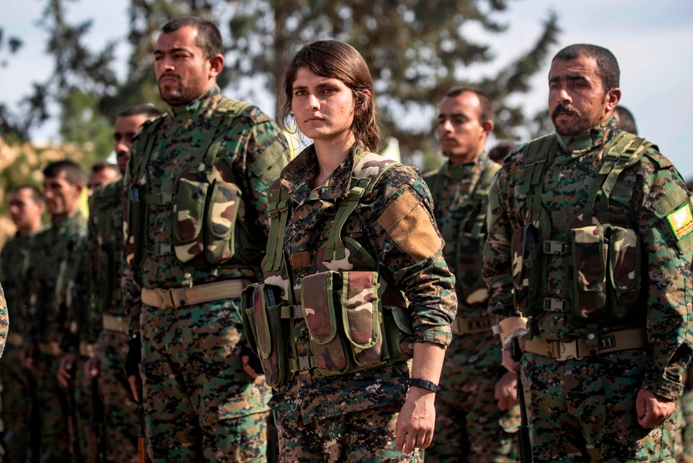 库尔德人在叙利亚北部的武装力量一直与美帝保持着暧昧的关系，美帝既不承认他们的独立