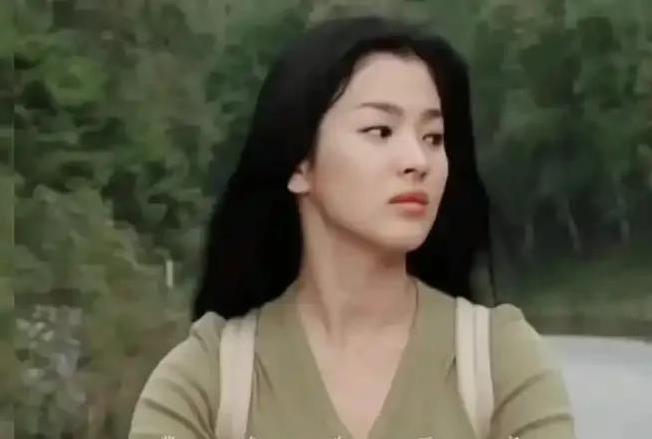 1月17日，韩国女神宋慧乔打破沉默，爆出和前夫宋仲基离婚的真相，还真和网友之前猜