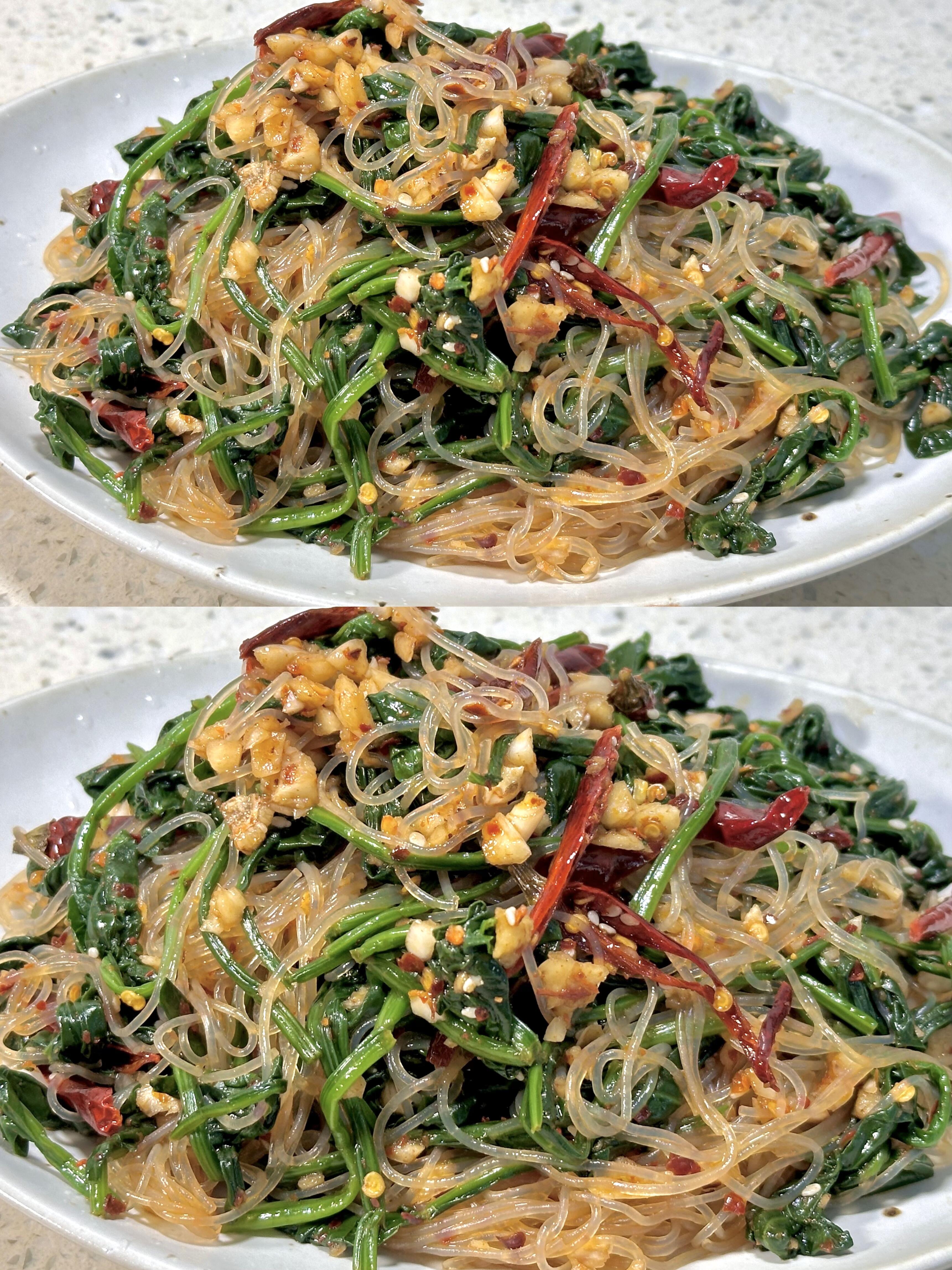 酸辣爽口超过瘾 香晕干饭人…
可以当主食也可下饭
食材：菠菜 龙口粉丝 蒜末 干