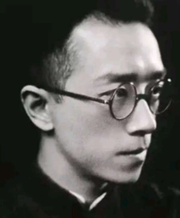 1917年，结婚典礼上，新郎胡适眼神直勾勾地盯着身为伴娘的表妹曹诚英，5年后，胡