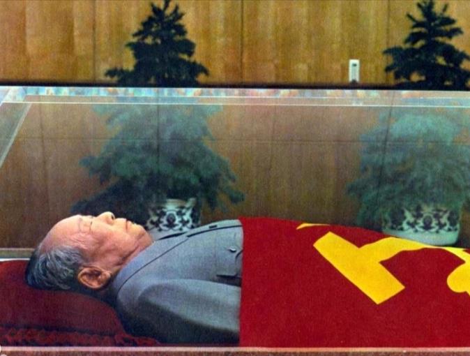 毛主席遗体防腐每年花费无数，而永久保存的水晶棺，纯度高达99.99%，价值更是不