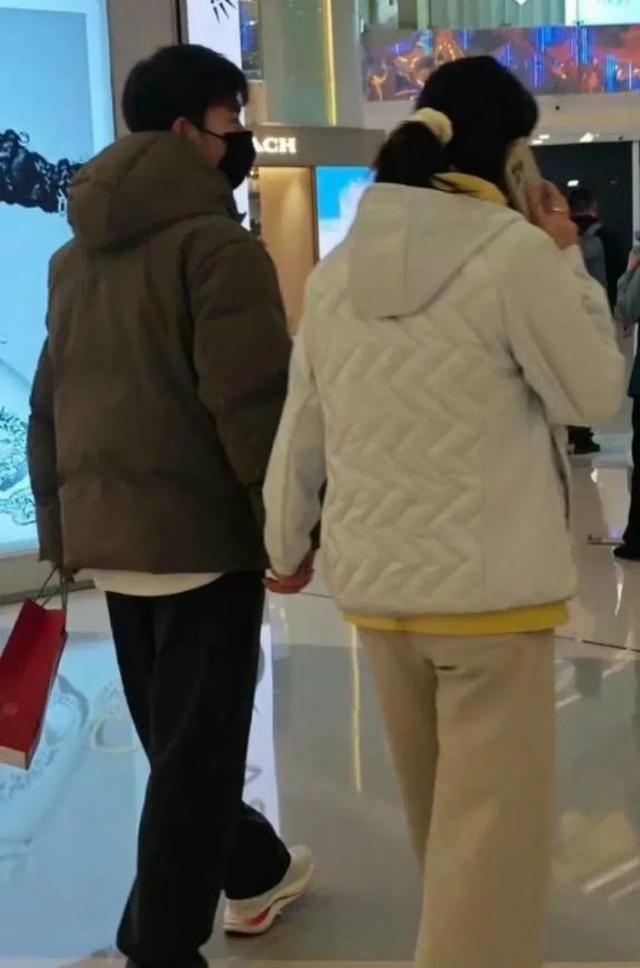 24岁钱天一带妆训练照曝光，美哭！和王昶恋情曝光后，更爱美了