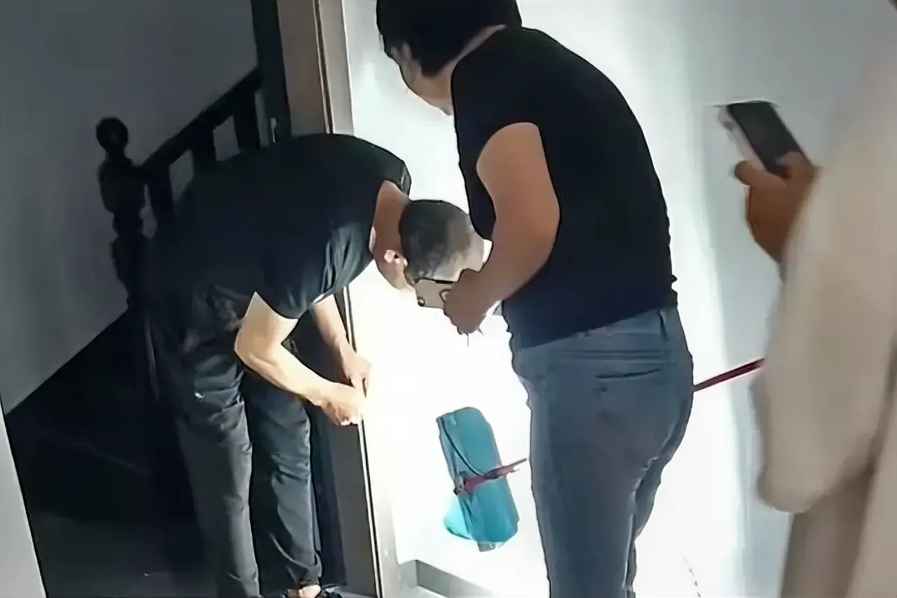 江西通报！租客赔4000
眼看舆论愈演愈烈，江西上饶村委会不得不进行了通报，他们