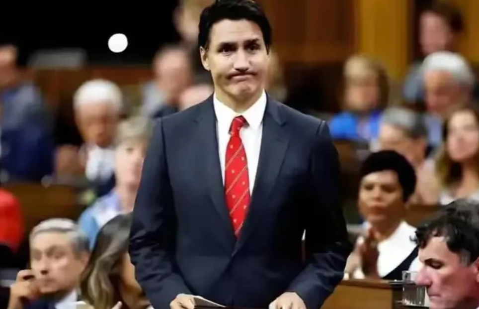 加拿大这操作是真搞笑！

前阵子还跳着说新疆、西藏有问题，硬是对咱八个官员搞了制