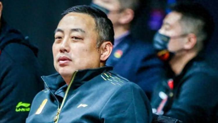 马龙组“豪华饭局”惹争议！王楚钦也在其中，刘国梁太太酒店被扒