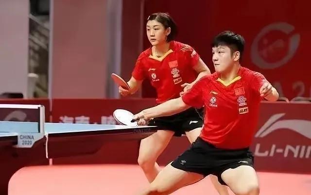 为什么陈梦和樊振东奥运后不打了?
樊振东、陈梦巴黎奥运会夺得单打冠军后由于有各级