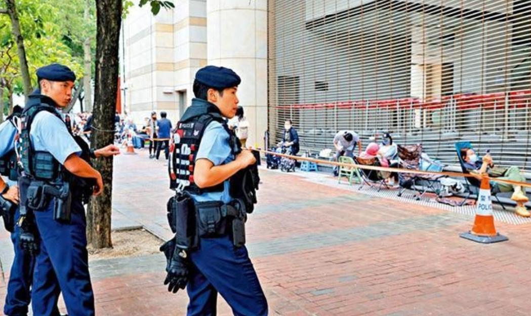 黎智英“供出大鱼”！这可不是拍警匪片，而是真实的政治大戏。香港法院判了45个乱港