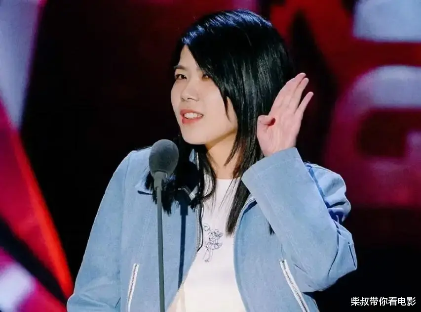 “脱口秀女王”杨笠官宣好消息！登上热搜，她的含金量还在飙升（脱口秀杨笠最新）-第14张图片-九妖电影