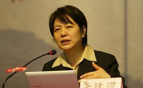 “终于有专家站出来了！”2024年，针对社会上“扶老反被讹”现象，公安教授李玫瑾