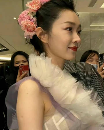 宋轶胳膊上怎么会有个坑？