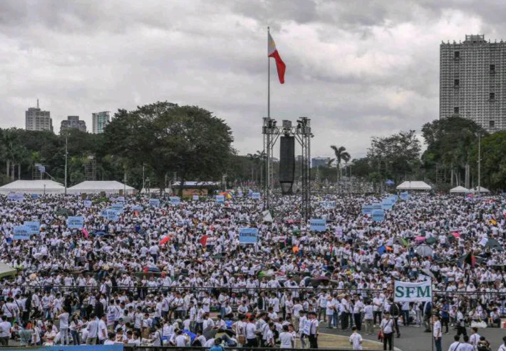 菲律宾160万人和平集会，反对弹劾副总统莎拉！
这场全国和平集会由菲律宾基督教会