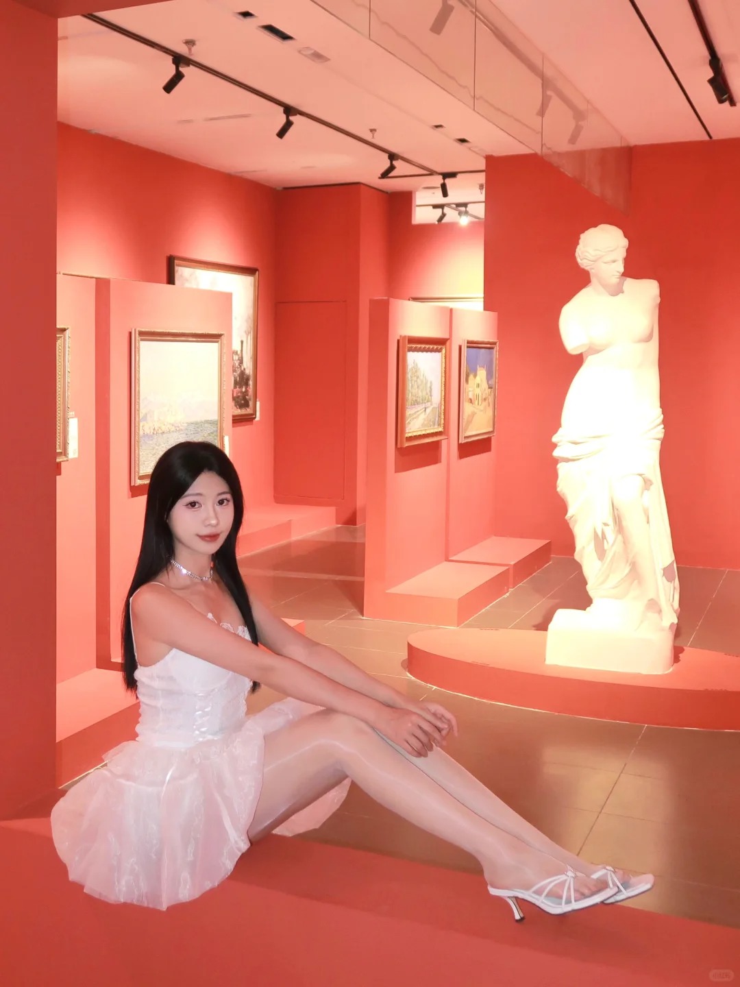 是谁家的小精灵🧚🏻‍♀️哇
新展太米了‼️
莫奈花园美到新高度