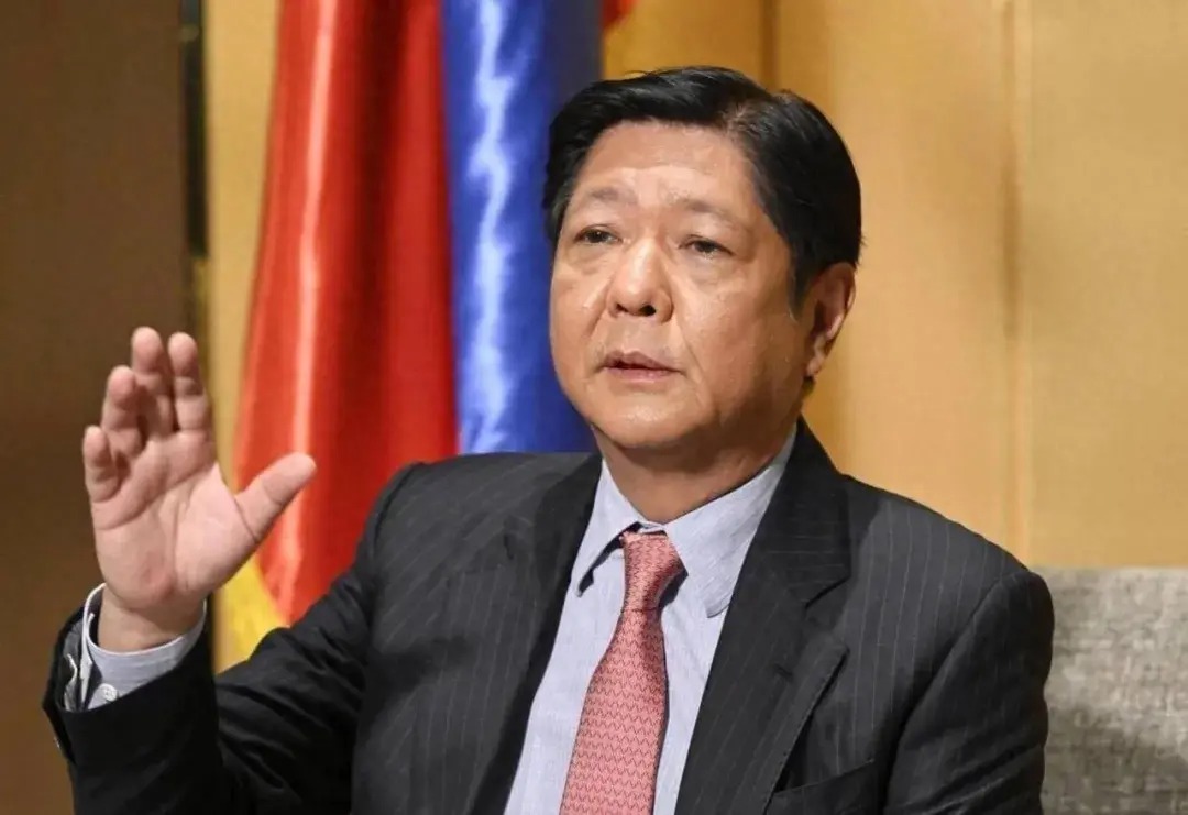 美菲军演正酣，中国“惊喜”送达，124艘船只齐聚南海，小马科斯坐不住了！随着中国