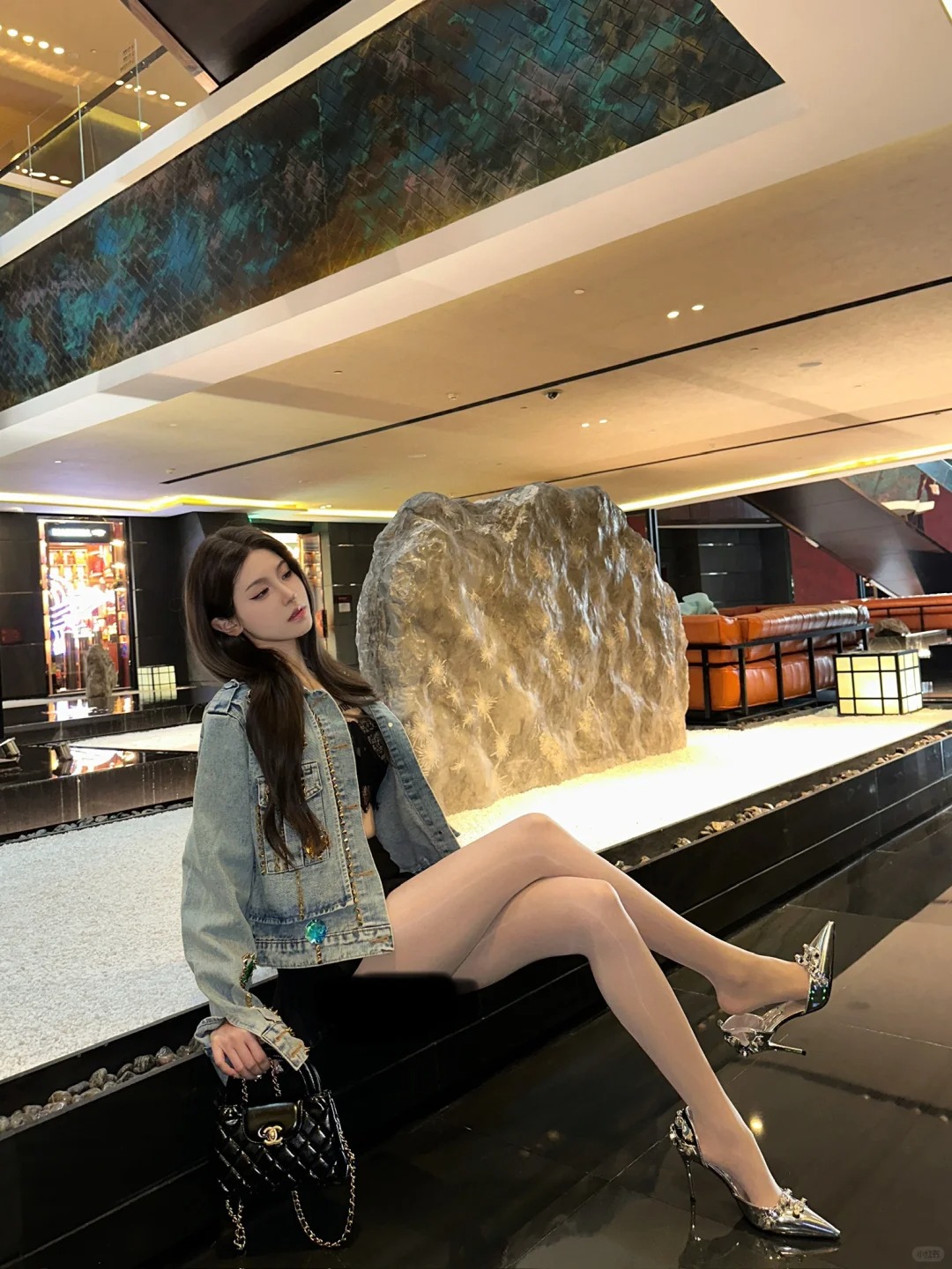 长沙北辰洲际酒店拍照📸
大堂好看且好拍！
有点顶光白天来最好 大堂楼梯和电梯厅