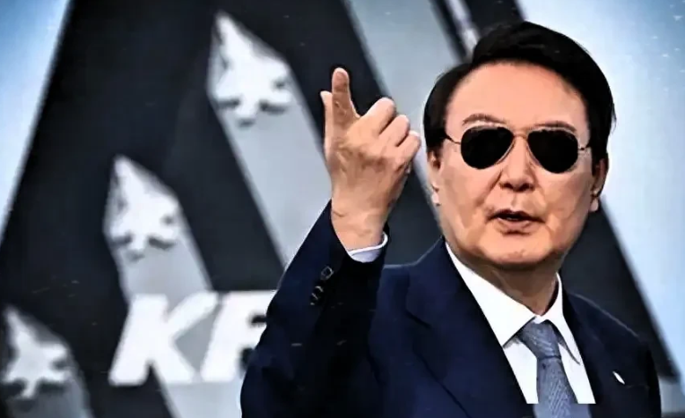 韩国又一次创造了历史!

韩国国会首次两周内弹劾总统和代总统!

12月27日，