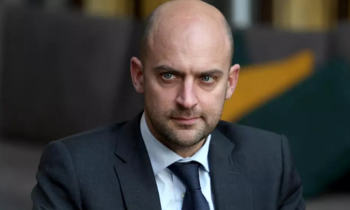 中美如何选择？法国给出回应，不愧是习惯了投降的国家
法国方面就特朗普上台之后，如