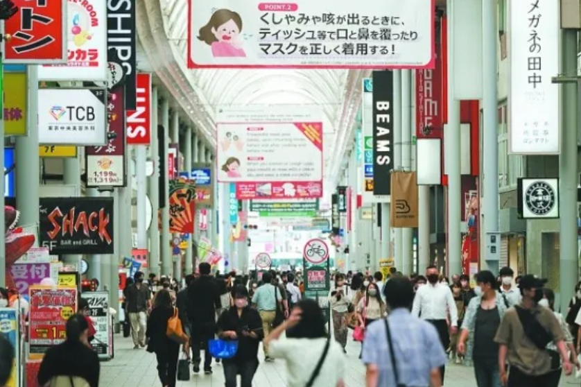 上午与一日本妹子聊天，她透露了一个令人诧异的消息，中国大陆游客已经成了日本旅游业