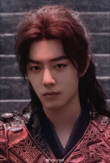 #肖战藏海传进京路透#
唐三 ，时影，魏无羡，好有置顶的那张藏海
肖战真是古装的