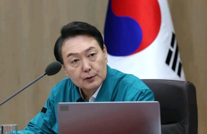 韩国总统尹锡悦被禁止出国，今后不能再参加任何国际会议，也不能出国访问，逃亡是没有