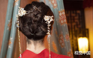 上一世我风光无限，妹妹惨死！这一世她要跟我换！我大方让给她