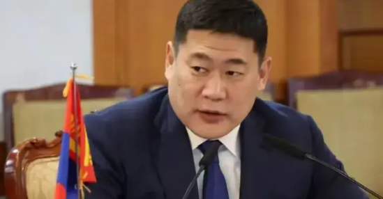 蒙古曾向东方大国请求使用天津港作为出海口，但遭到拒绝。东方大国拒绝的理由很简单，