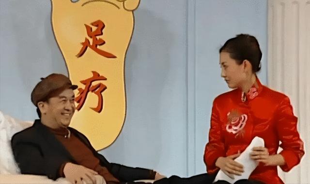 24岁嫁大7岁富商,老公身价过亿,8次登春晚,牛莉有什么底气?(牛莉老公多大年龄)-第21张图片-九妖电影 24岁嫁大7岁富商,老公身价过亿,8次登春晚,牛莉有什么底气?(牛莉老公多大年龄)-第21张图片-九妖电影