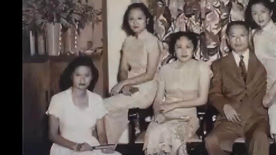 一次输掉一整条街，败光百亿家产，死前的心愿是能吃一口肉