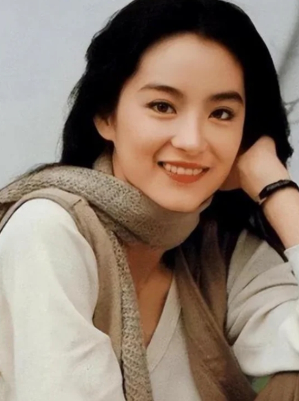 林青霞真是百年难出的一个美人