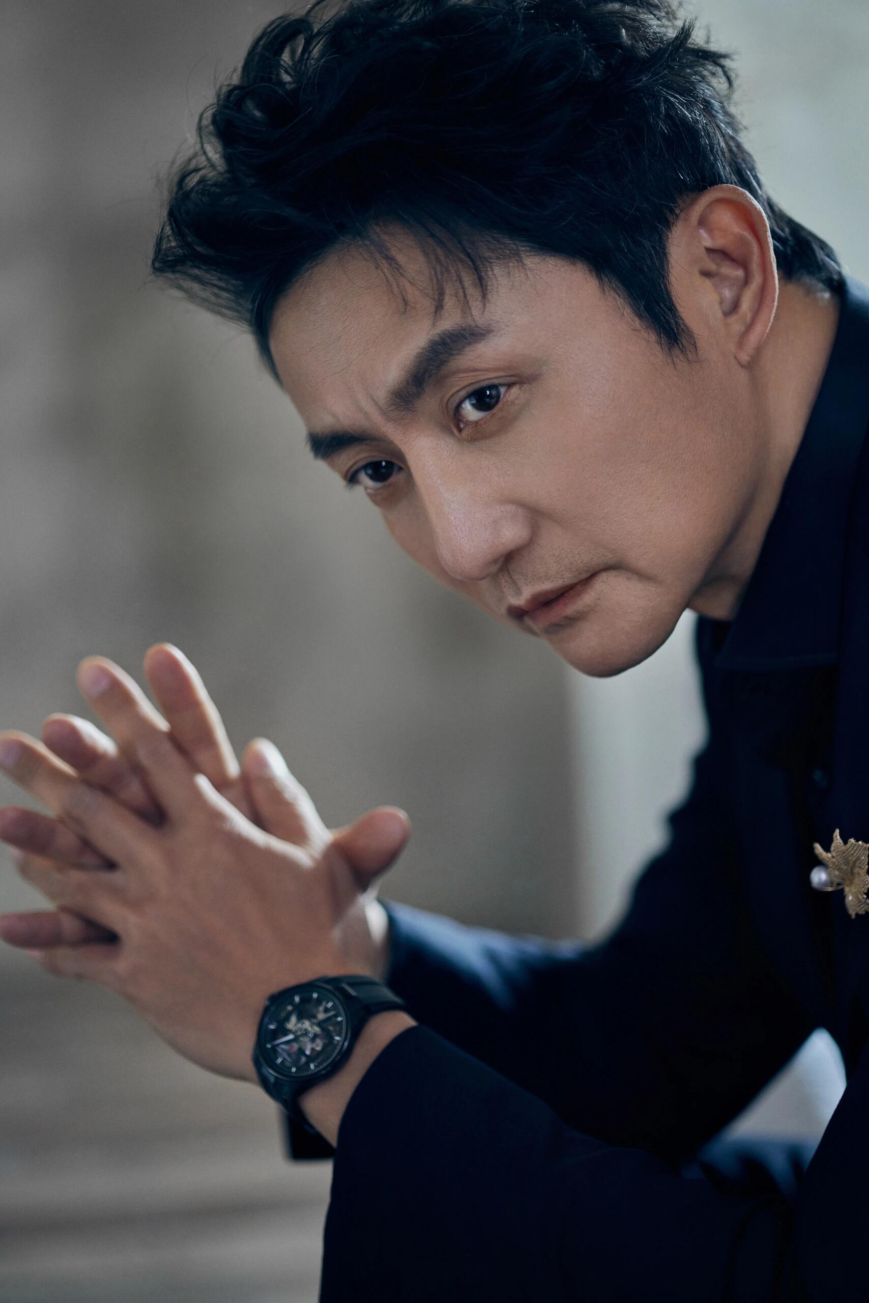 涂松岩：荧幕上的星辰，生活中的守护者