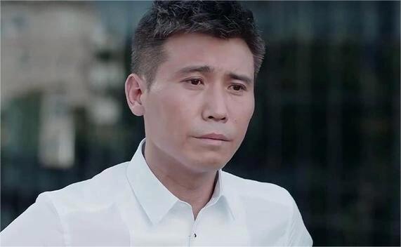李乃文：默默无闻中绽放的演技之光