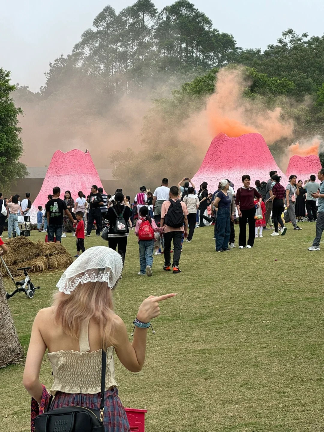 南宁三月三！！真的好夸张啊！！！！！