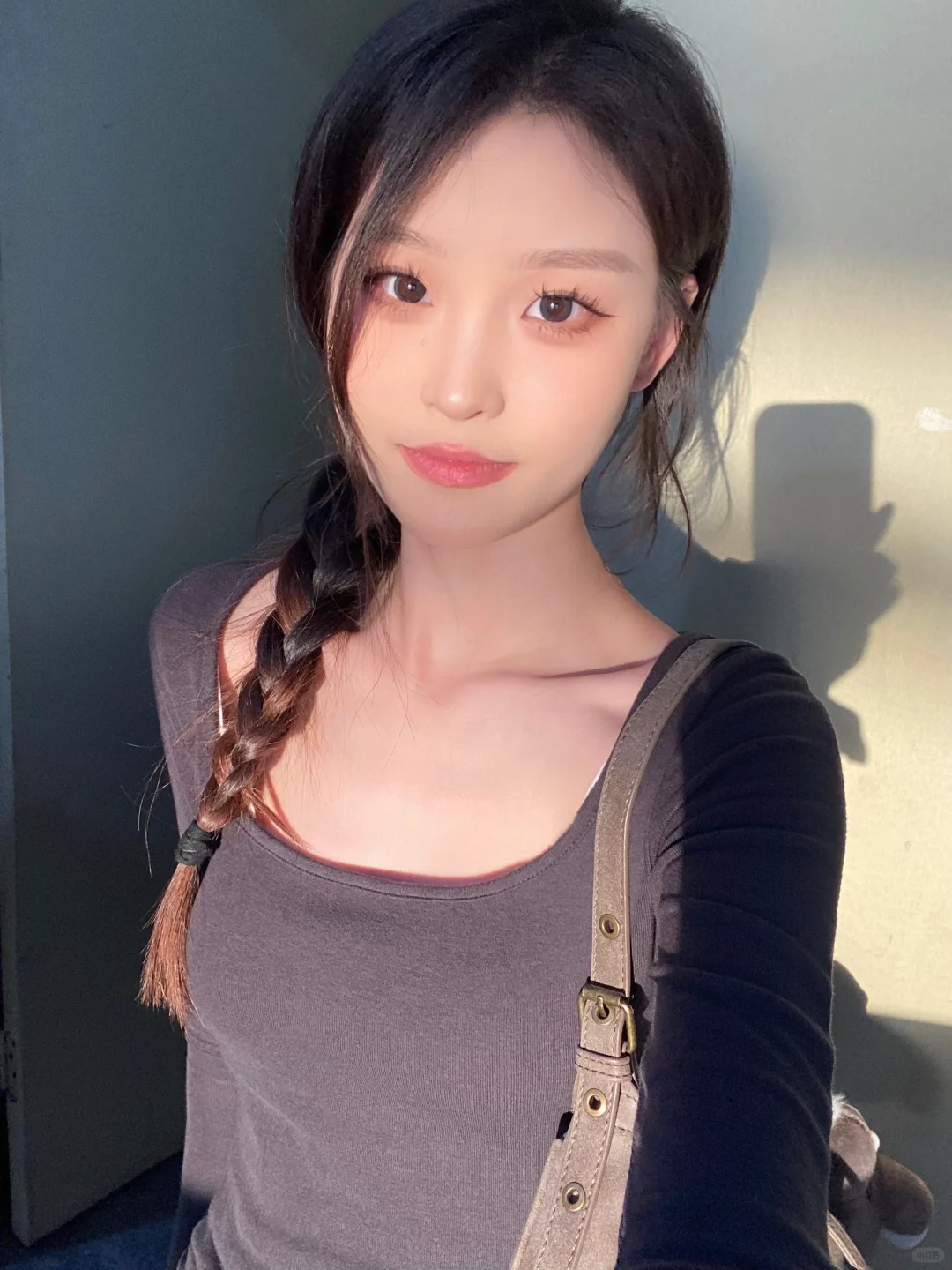 嫩门
#日常妆容打卡 眼妆腮红粉粉的真的好嫩！