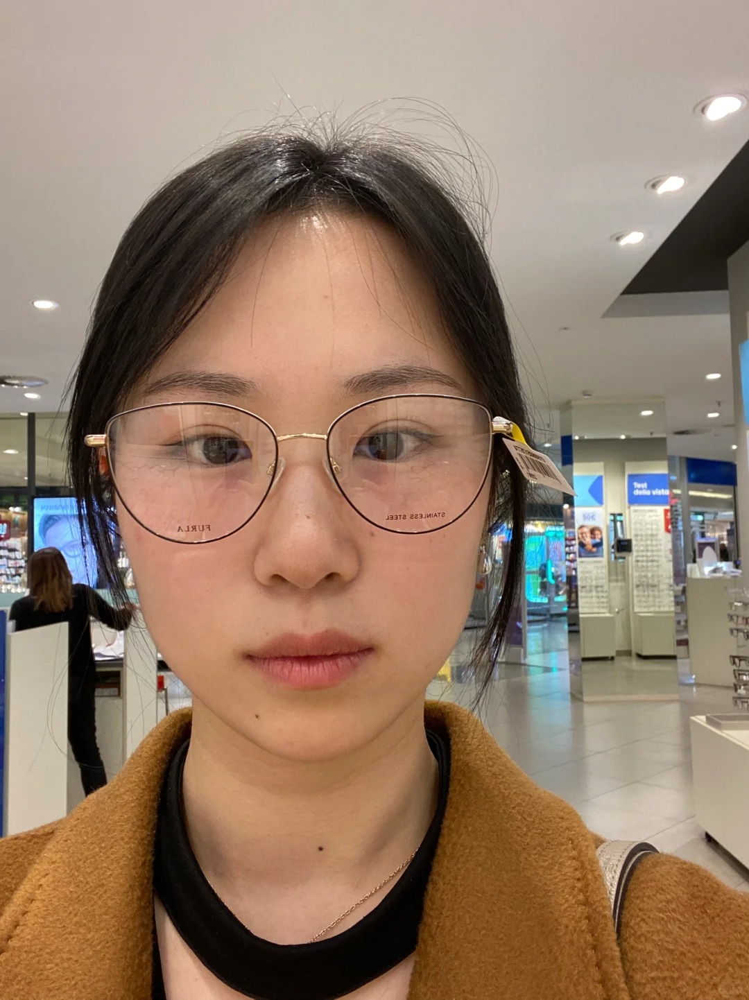 求助 那副眼镜适合我？
集美们帮忙选一下