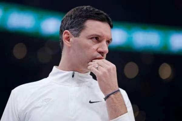 在NBA刚刚结束一天后，官方就公布了本赛季年度最佳教练，俄克拉荷马雷霆队主帅马克