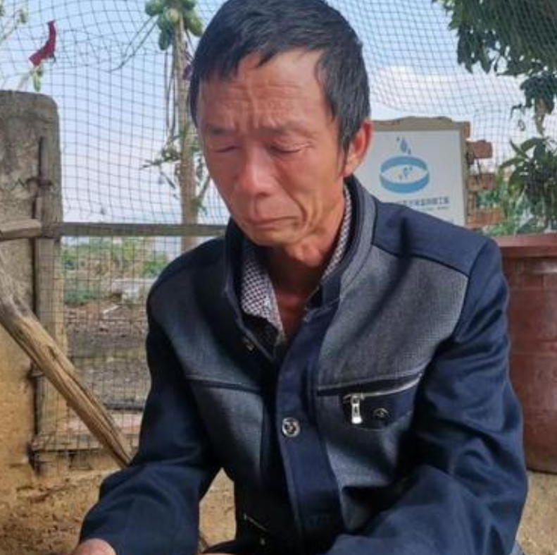 太悲哀！四川攀枝花一男子为了农产品能卖出去，自费7万帮村里修路，谁料刚完工就被罚