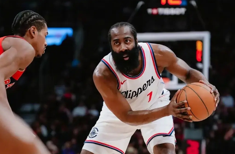 现在看登哥1+1合同是最明智的选择！
看快船一系列交易操作，除了省钱还是省钱，根