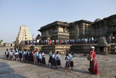 印度南部寺庙踩踏致 6 死数10伤