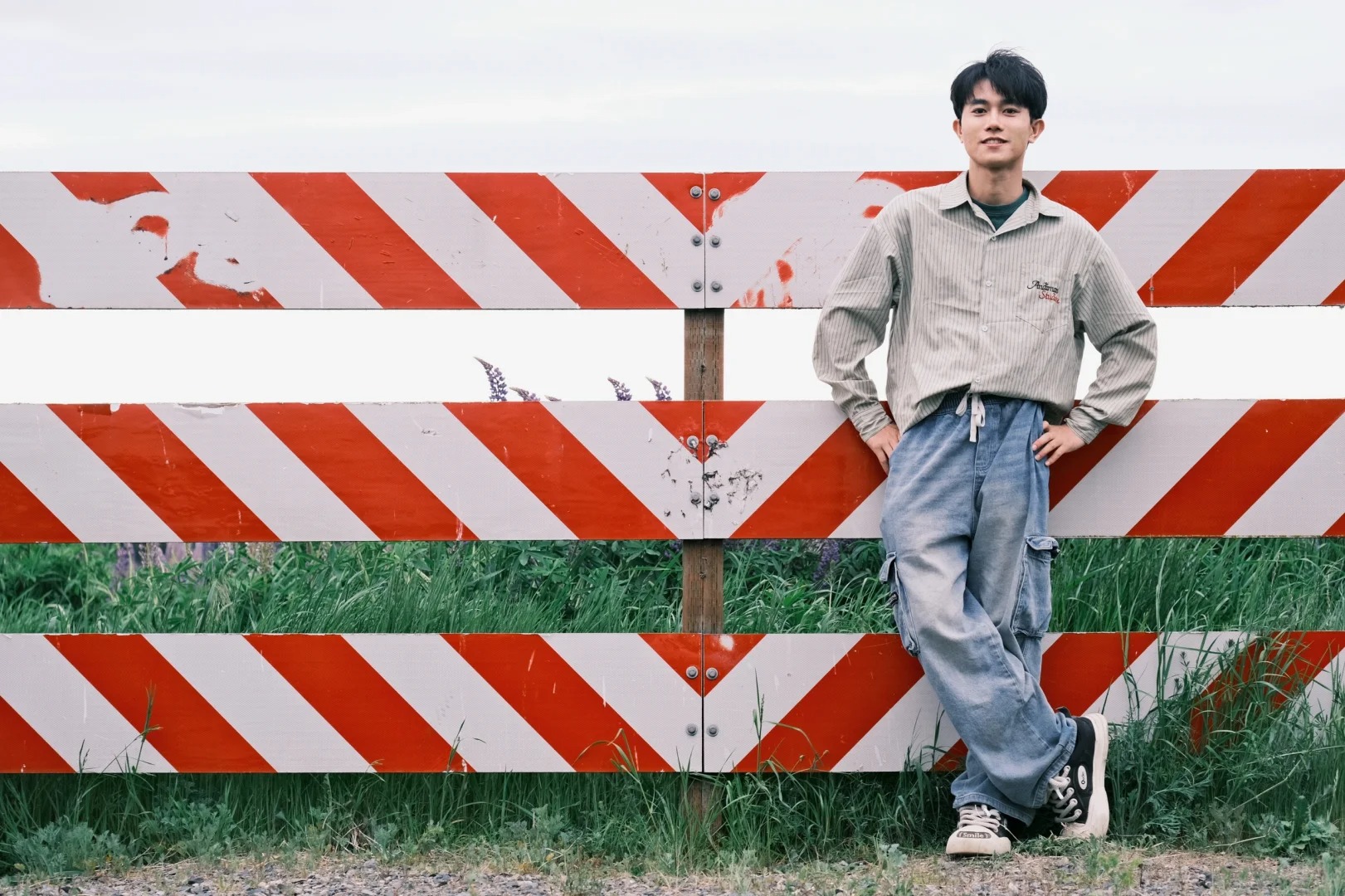旷野上有来去自如的风｜西雅图小普罗旺斯
一个摄影师朋友在西雅图一处大花园帮我拍的