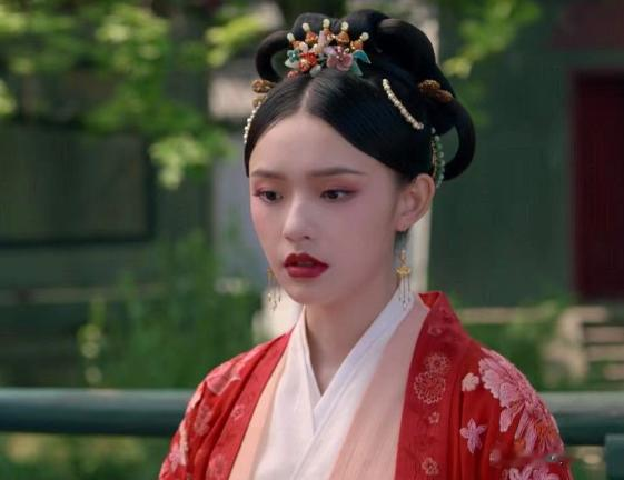 同样演“大姐大”,把雪迷宫练练和狂飙高叶放一起看,差距出来了(雪地迷宫)-第28张图片-九妖电影 同样演“大姐大”,把雪迷宫练练和狂飙高叶放一起看,差距出来了(雪地迷宫)-第28张图片-九妖电影