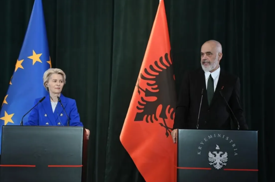 欧盟终于露出真面目了！也害怕了。
​第一：允许欧盟体系内的汽车在中国赚钱，不允许