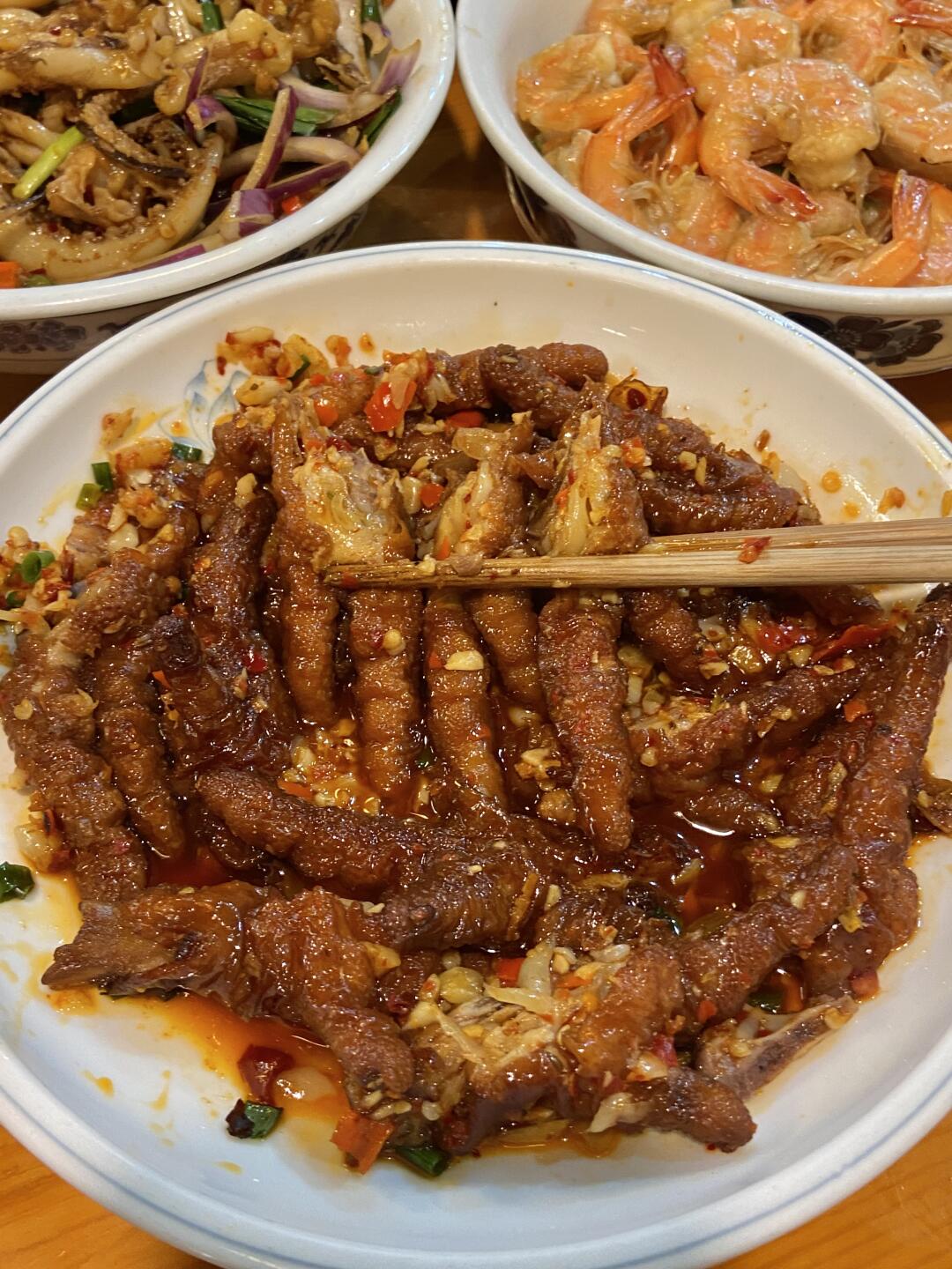 下高铁就打的过来吃的一家湘菜馆子