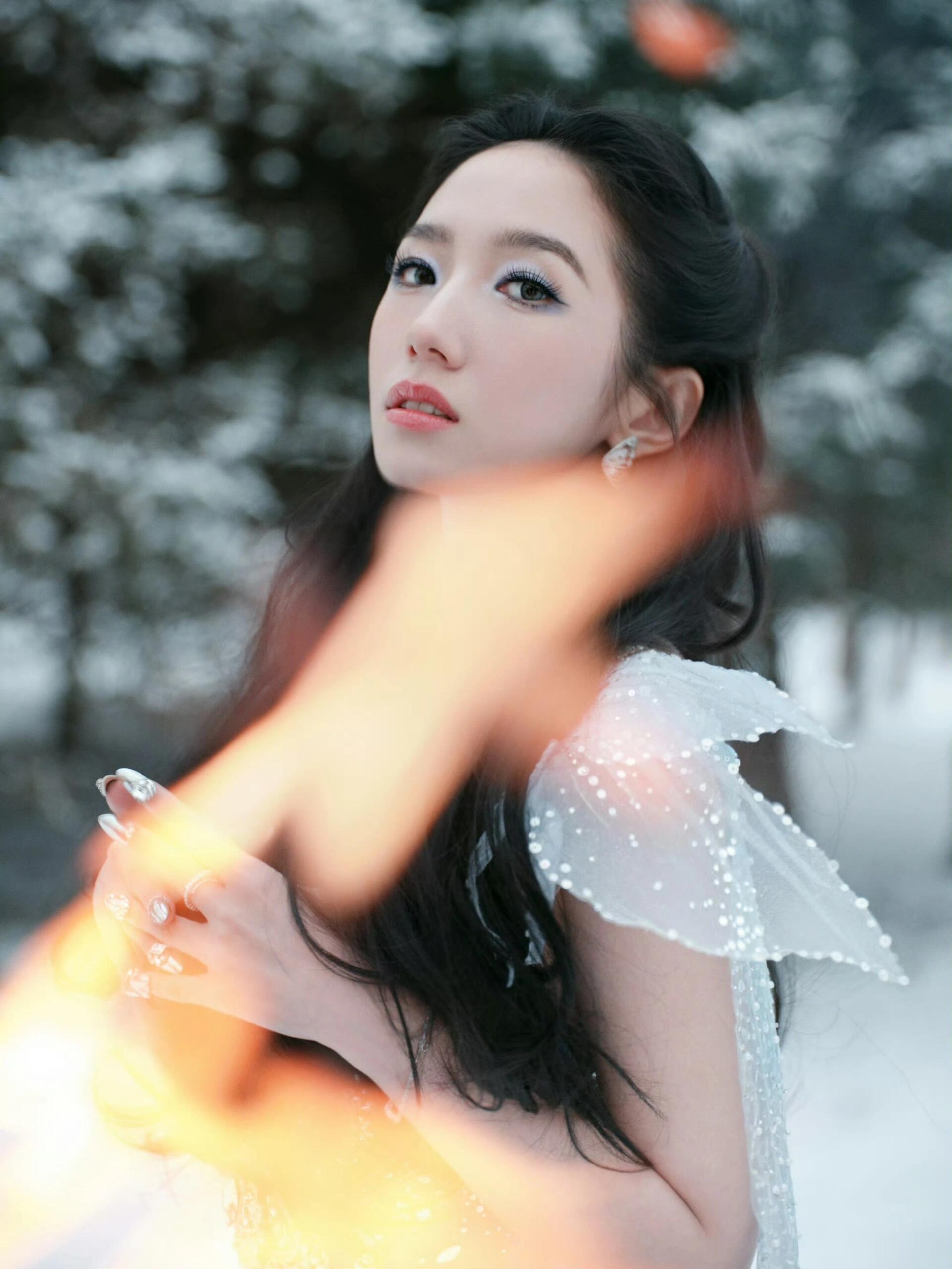 孟美岐星光大赏造型怎么样？