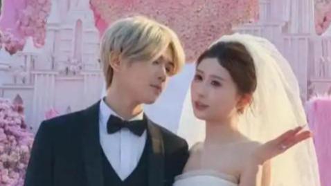 鹿哈求婚成功，人逢喜事精神爽，可叹鹿晗之处境，让人心酸！