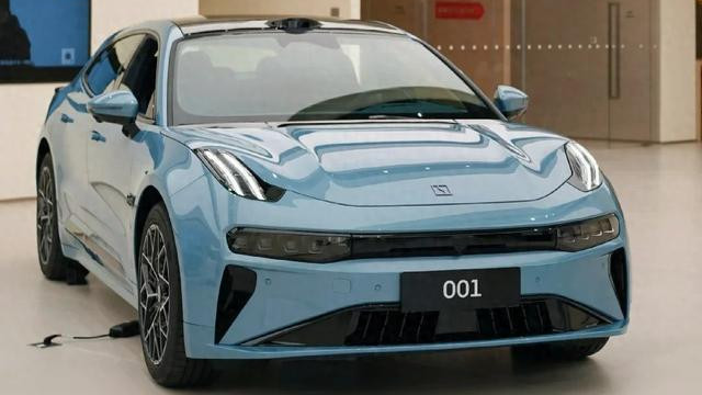 2025款极氪001全新AI OS 6.2升级：不仅仅是车，更是智能助手！